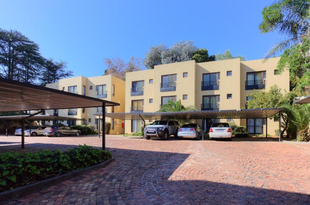 The Apartment On Katherine Street In Central Sandton جوهانسبورغ المظهر الخارجي الصورة