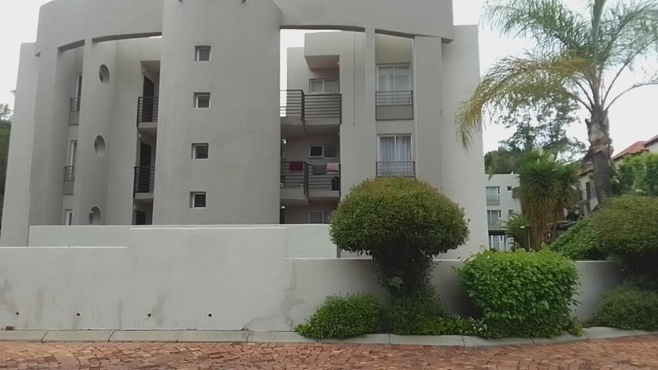 The Apartment On Katherine Street In Central Sandton جوهانسبورغ المظهر الخارجي الصورة